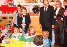 La Princesa de Asturias visitó la 'Aldea Infantil SOS' de San Lorenzo